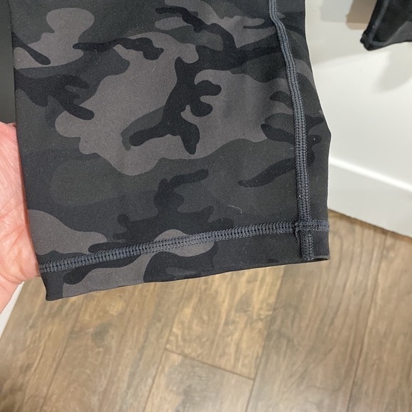 Zyia Active Legging Camo Size XL - Picture 5 of 10